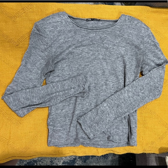 Zara long sleeve - Picture 1 of 1